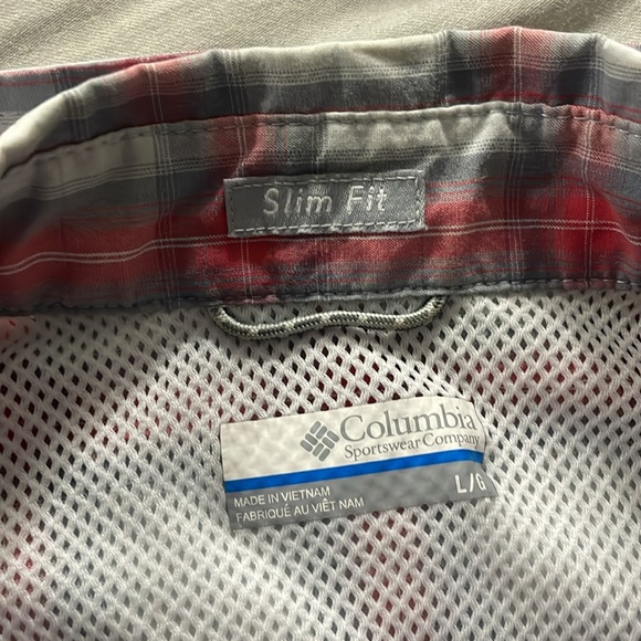 Men’s Columbia button down - Picture 4 of 7